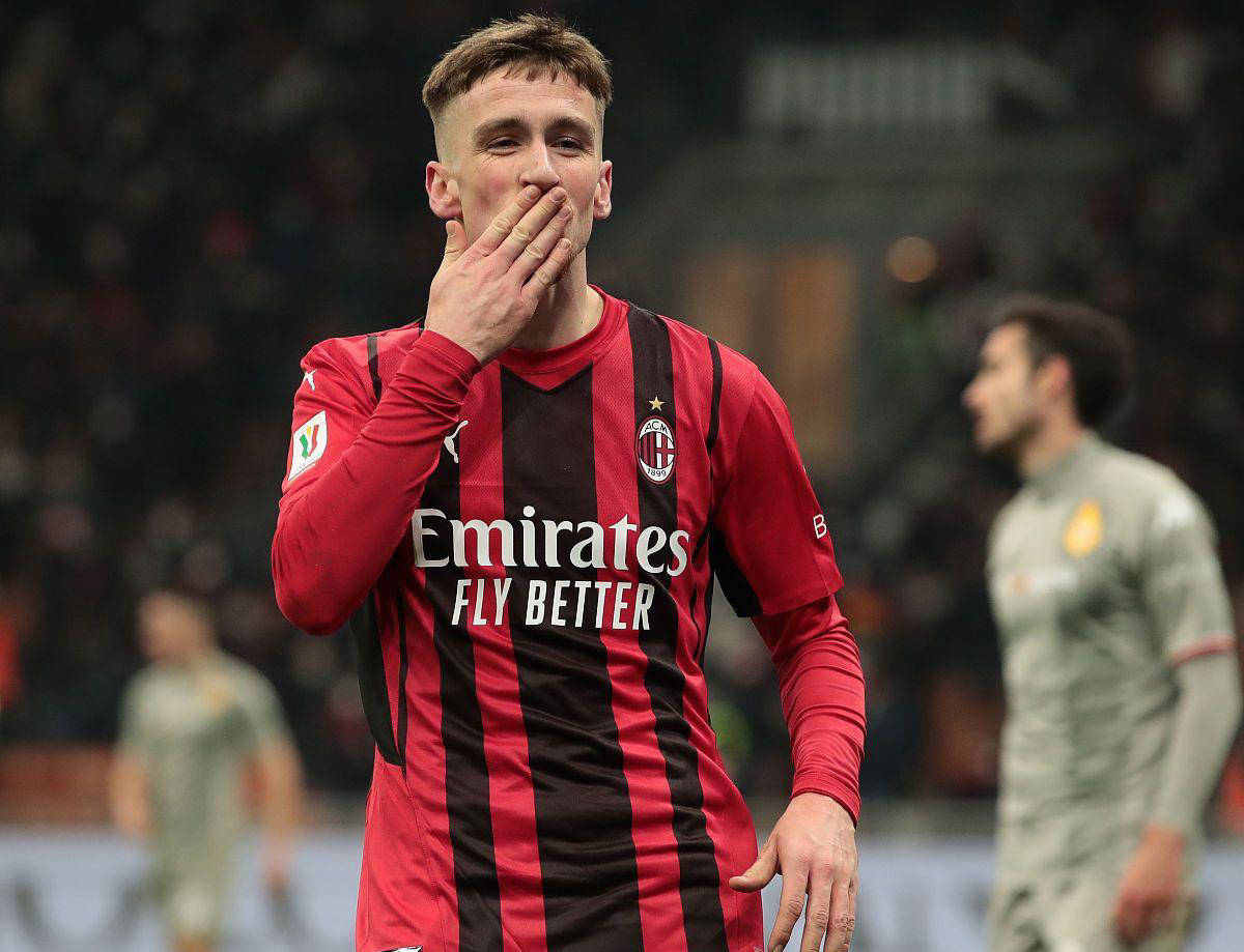 欧冠窗口期走向成谜,费耶诺德伤情更新,目标明确,高层口径保持一致的简单介绍 欧冠窗口期走向成谜,费耶诺德伤情更新,目标明确,高层口径保持一致的简单介绍